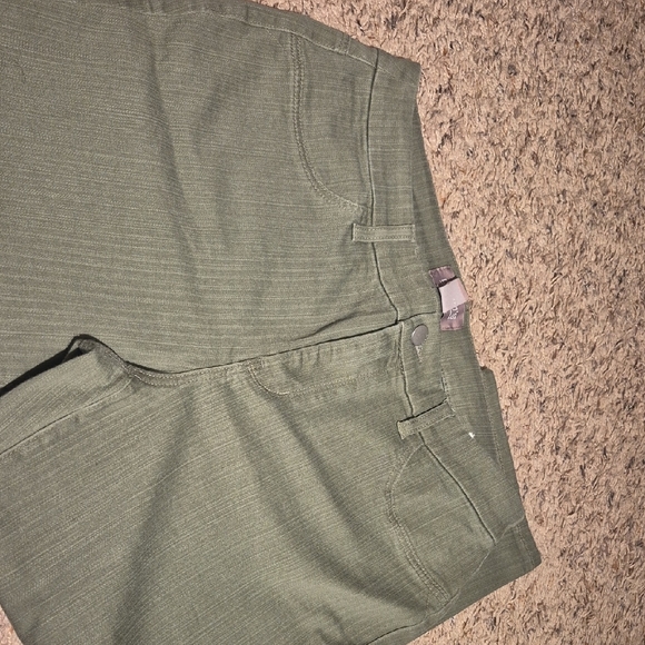 Chic Olive Skinny Jeans - Picture 4 of 6